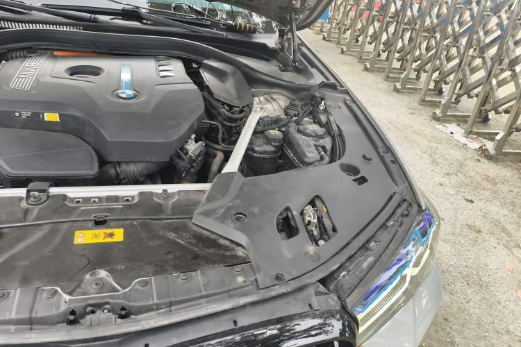 Used BMW 5 Series New Energy 2020 Mileage Upgrade Version 530Le Luxury Package Engine Bay Left