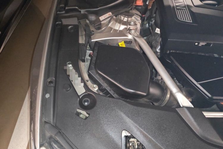 Used BMW 5 Series New Energy 2020 530Le Pioneer Edition Engine Bay Right