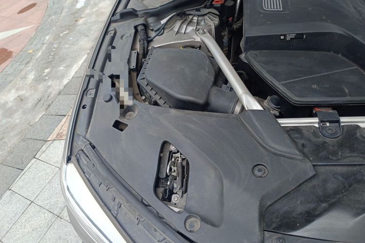 Used BMW 5 Series New Energy 2020 530Le Luxury Package Engine Bay Right