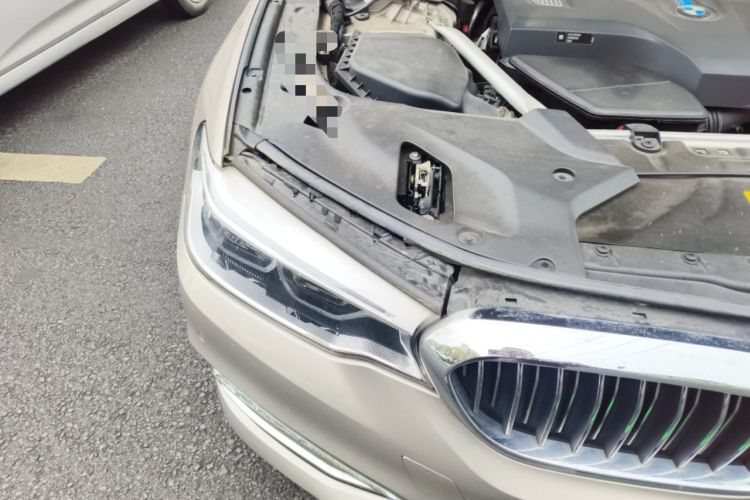 Used BMW 5 Series New Energy 2020 Mileage Upgrade Version 530Le Luxury Package Engine Bay Right