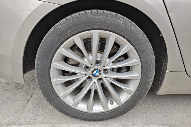 Used BMW 5 Series New Energy 2020 530Le Luxury Package Exterior 3