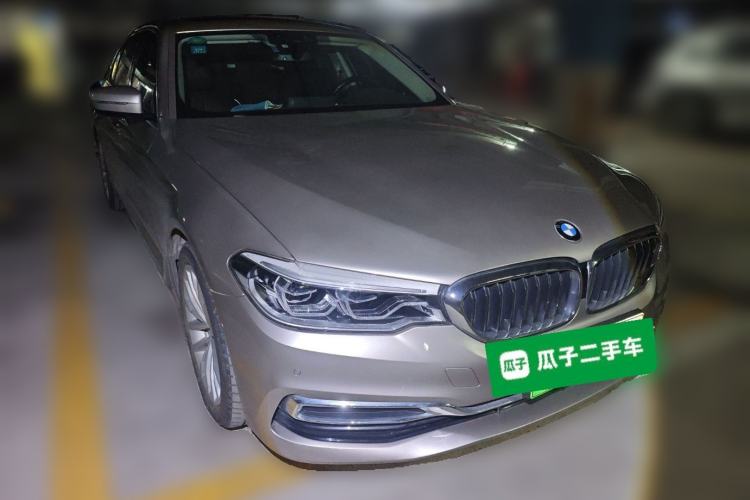 Used BMW 5 Series New Energy 2020 530Le Luxury Package Front Right 45 Deg
