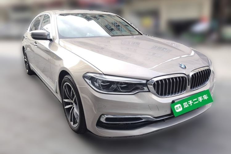 Used BMW 5 Series New Energy 2020 530Le Luxury Package Front Right 45 Deg