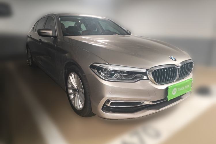 Used BMW 5 Series New Energy 2020 530Le Pioneer Edition Front Right 45 Deg
