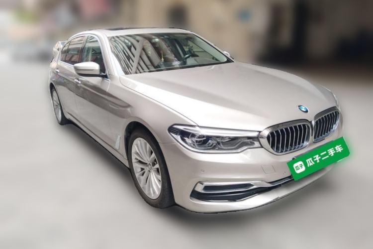 Used BMW 5 Series New Energy 2020 530Le Luxury Package Front Right 45 Deg
