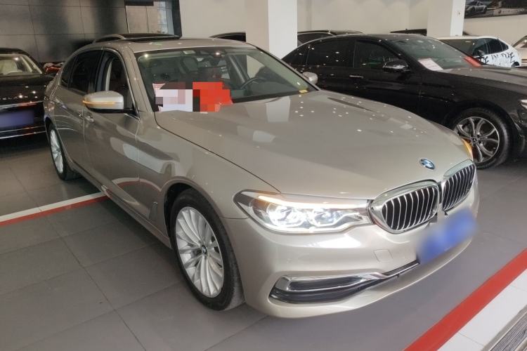 Used BMW 5 Series New Energy 2020 530Le Luxury Package Front Right 45 Deg