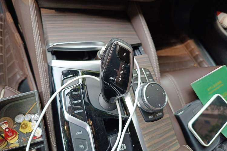 Used BMW 5 Series New Energy 2020 Mileage Upgrade Version 530Le Luxury Package Gear Lever