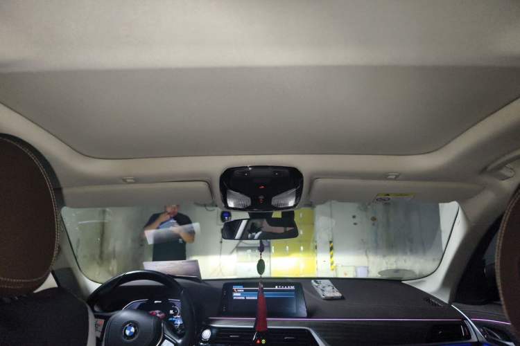 Used BMW 5 Series New Energy 2020 530Le Luxury Package Headliner