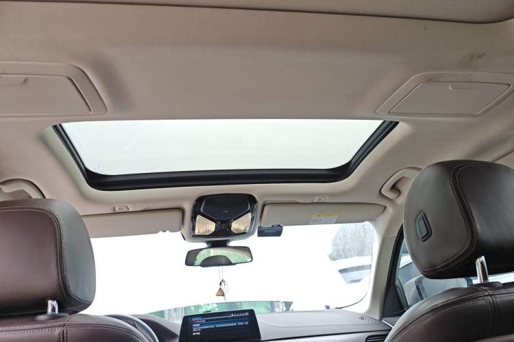 Used BMW 5 Series New Energy 2020 530Le Luxury Package Headliner