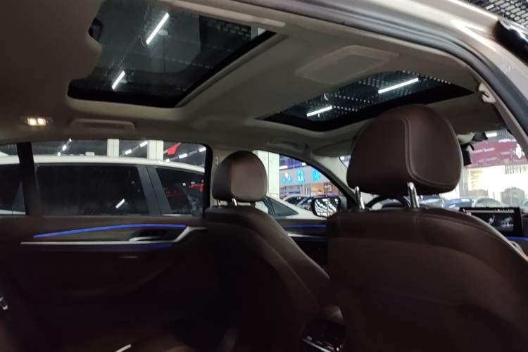 Used BMW 5 Series New Energy 2020 Mileage Upgrade Version 530Le Luxury Package Interior 7