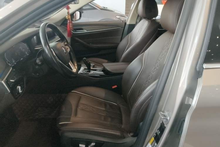 Used BMW 5 Series New Energy 2020 530Le Luxury Package Left Front Seat