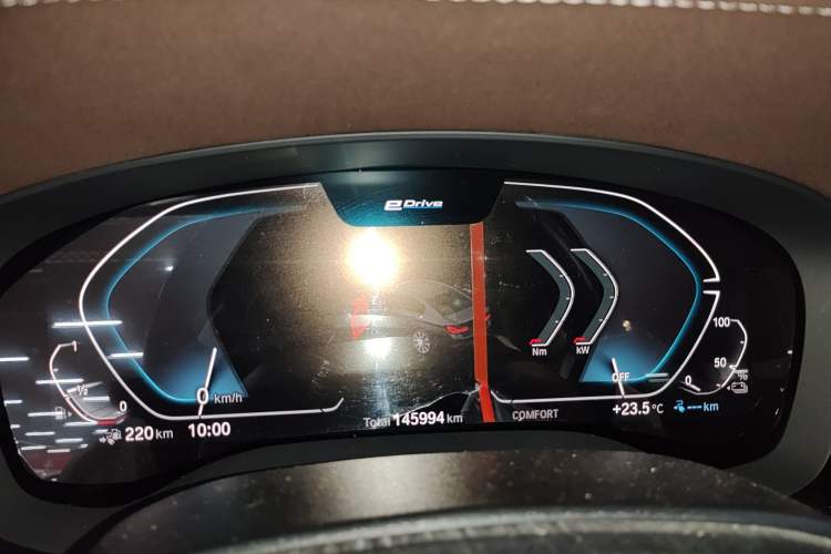 Used BMW 5 Series New Energy 2020 Mileage Upgrade Version 530Le Luxury Package Odometer Close Up
