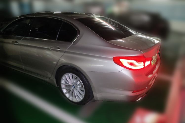 Used BMW 5 Series New Energy 2020 Mileage Upgrade Version 530Le Luxury Package Rear Left 45 Deg