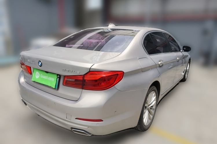 Used BMW 5 Series New Energy 2020 Mileage Upgrade Version 530Le Luxury Package Rear Right 45 Deg