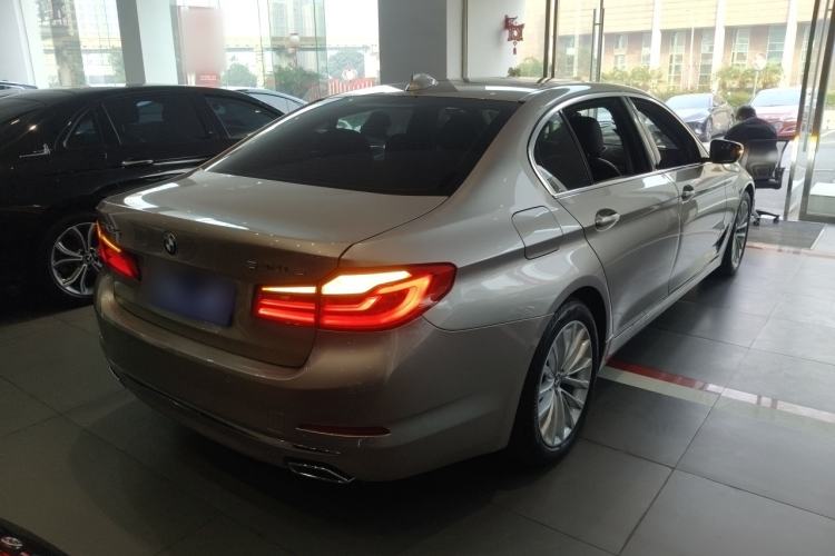 Used BMW 5 Series New Energy 2020 530Le Luxury Package Rear Right 45 Deg