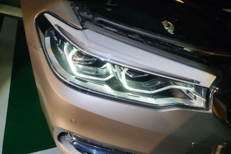 Used BMW 5 Series New Energy 2020 Mileage Upgrade Version 530Le Luxury Package Right Front Headlight