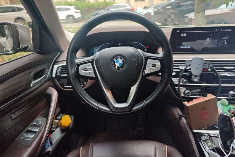 Used BMW 5 Series New Energy 2020 Mileage Upgrade Version 530Le Luxury Package Steering Wheel