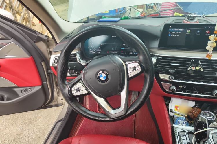 Used BMW 5 Series New Energy 2020 Mileage Upgrade Version 530Le Luxury Package Steering Wheel