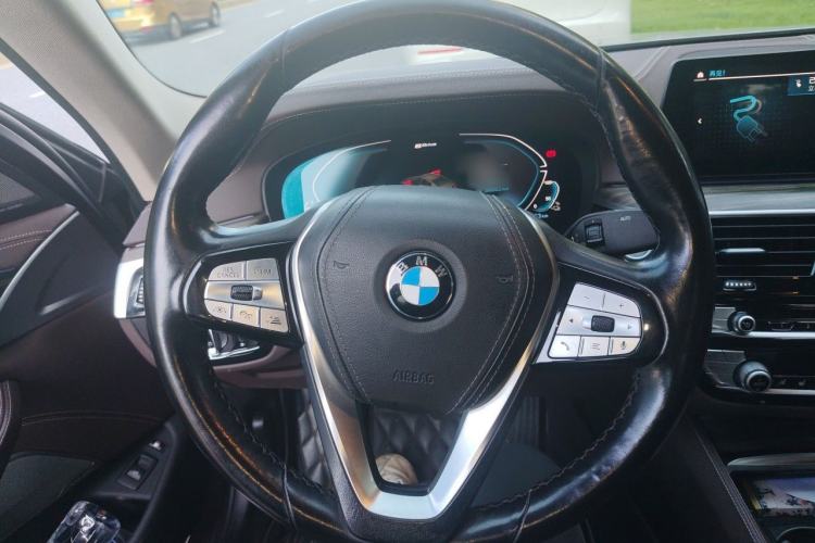 Used BMW 5 Series New Energy 2020 Mileage Upgrade Version 530Le Pioneer Edition Steering Wheel