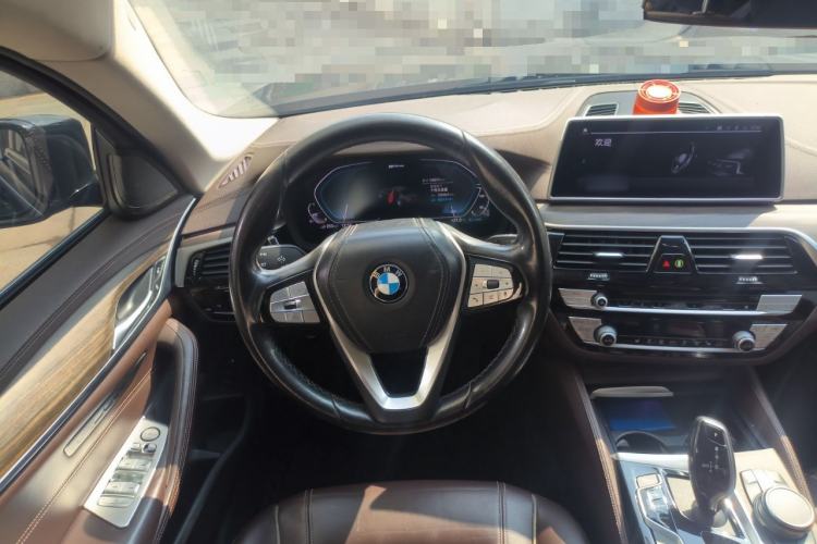 Used BMW 5 Series New Energy 2020 Mileage Upgrade Version 530Le Luxury Package Steering Wheel