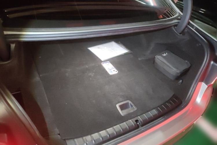Used BMW 5 Series New Energy 2020 Mileage Upgrade Version 530Le Luxury Package Trunk