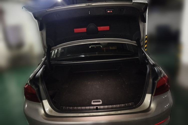 Used BMW 5 Series New Energy 2020 530Le Luxury Package Trunk