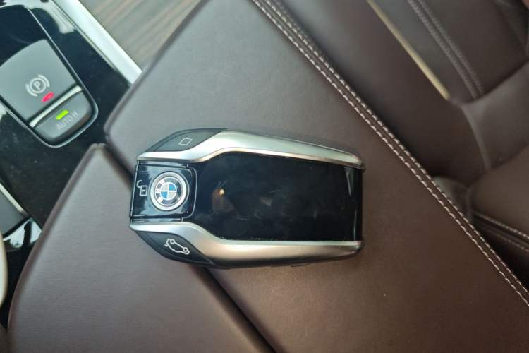 Used BMW 5 Series New Energy 2020 Mileage Upgrade Version 530Le Luxury Package Vehicle Key