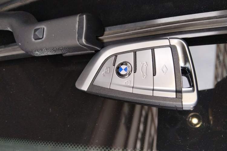 Used BMW 5 Series New Energy 2020 530Le Luxury Package Vehicle Key