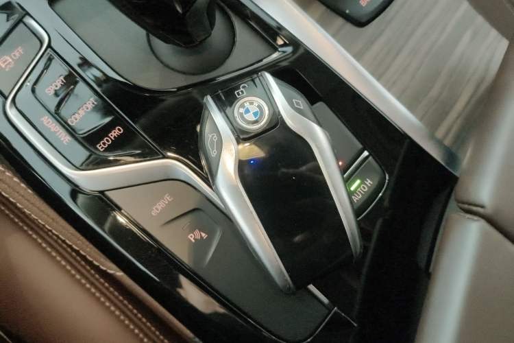 Used BMW 5 Series New Energy 2020 530Le Luxury Package Vehicle Key