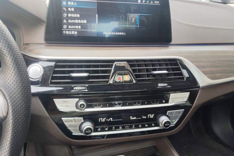 Used BMW 5 Series New Energy 2020 530Le Pioneer Edition Audio And AC Panel