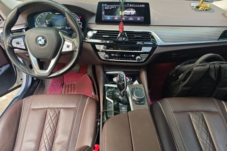 Used BMW 5 Series New Energy 2020 Mileage Upgrade Version 530Le Luxury Package Center Console