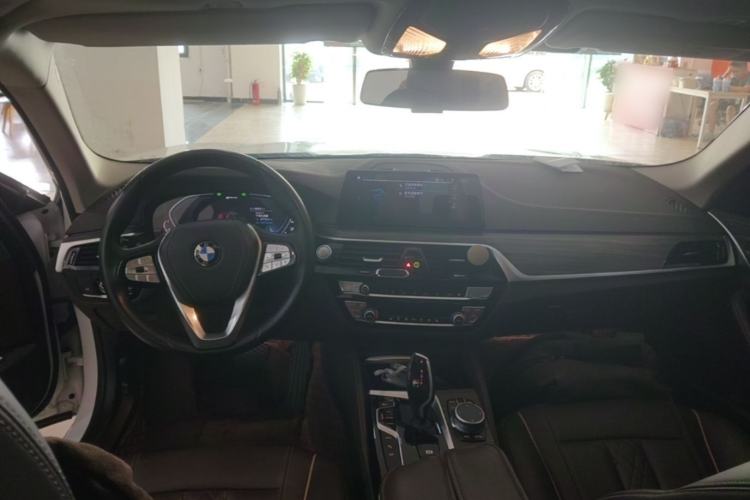 Used BMW 5 Series New Energy 2020 Mileage Upgrade Version 530Le Luxury Package Center Console