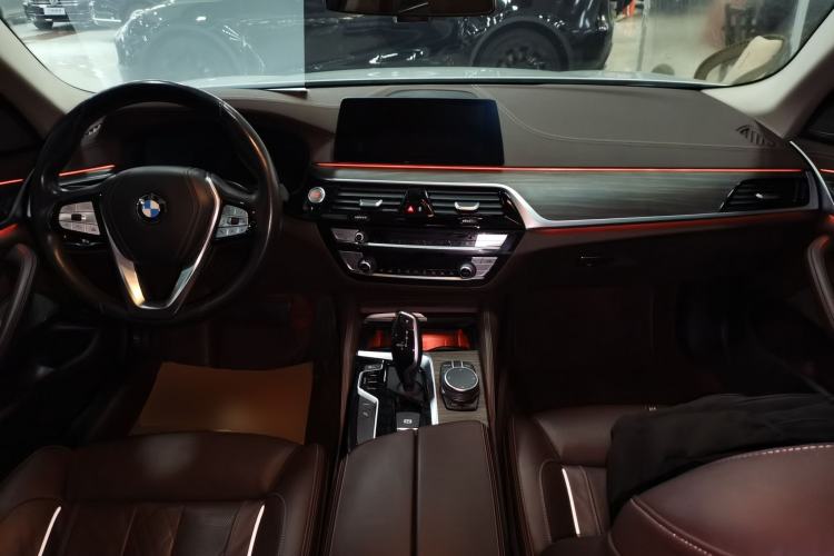 Used BMW 5 Series New Energy 2020 Mileage Upgrade Version 530Le Pioneer Edition Center Console