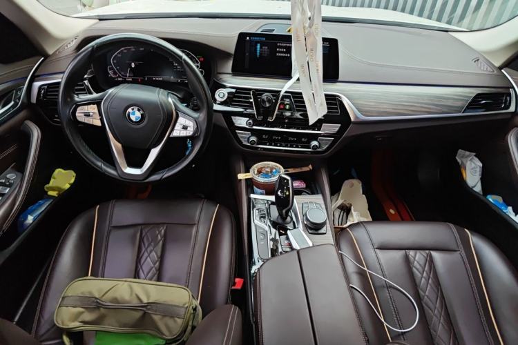 Used BMW 5 Series New Energy 2020 Mileage Upgrade Version 530Le Luxury Package Center Console