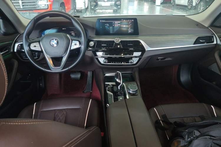 Used BMW 5 Series New Energy 2020 Mileage Upgrade Version 530Le Luxury Package Center Console