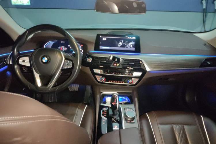 Used BMW 5 Series New Energy 2020 Mileage Upgrade Version 530Le Luxury Package Center Console