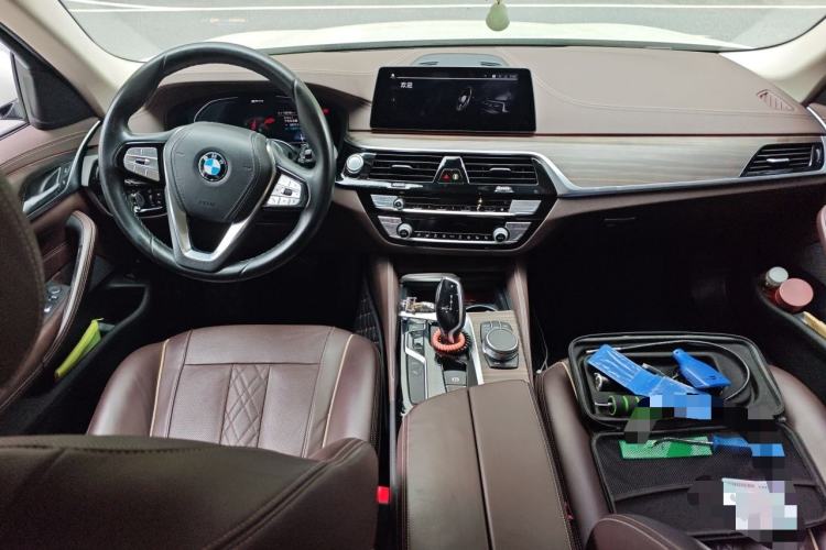 Used BMW 5 Series New Energy 2020 Mileage Upgrade Version 530Le Luxury Package Center Console