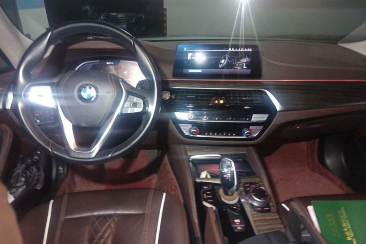 Used BMW 5 Series New Energy 2020 Mileage Upgrade Version 530Le Luxury Package Center Console