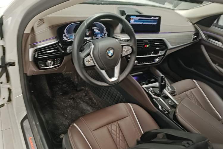 Used BMW 5 Series New Energy 2020 Mileage Upgrade Version 530Le Luxury Package Center Console