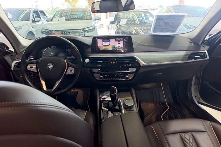 Used BMW 5 Series New Energy 2020 Mileage Upgrade Version 530Le Luxury Package Center Console