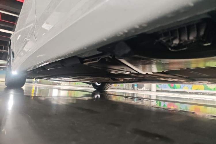 Used BMW 5 Series New Energy 2020 530Le Luxury Package Chassis Rear Left