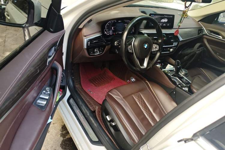 Used BMW 5 Series New Energy 2020 Mileage Upgrade Version 530Le Luxury Package Driver Seat