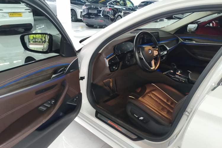 Used BMW 5 Series New Energy 2020 530Le Luxury Package Driver Seat