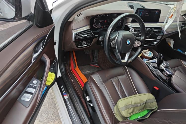 Used BMW 5 Series New Energy 2020 Mileage Upgrade Version 530Le Luxury Package Driver Seat