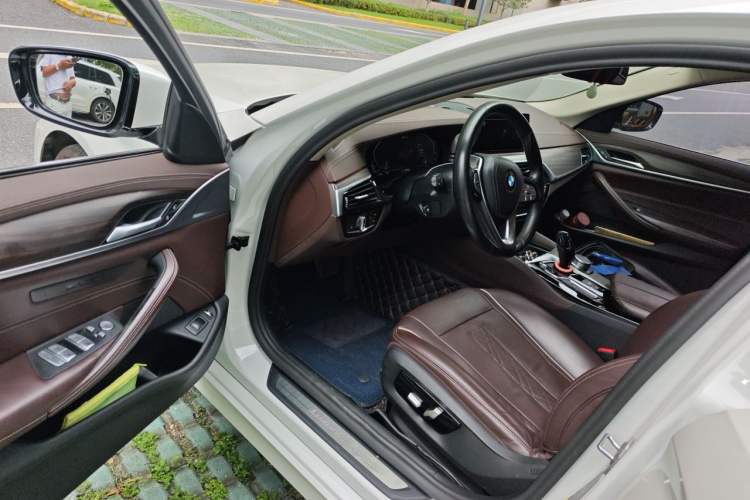 Used BMW 5 Series New Energy 2020 Mileage Upgrade Version 530Le Luxury Package Driver Seat