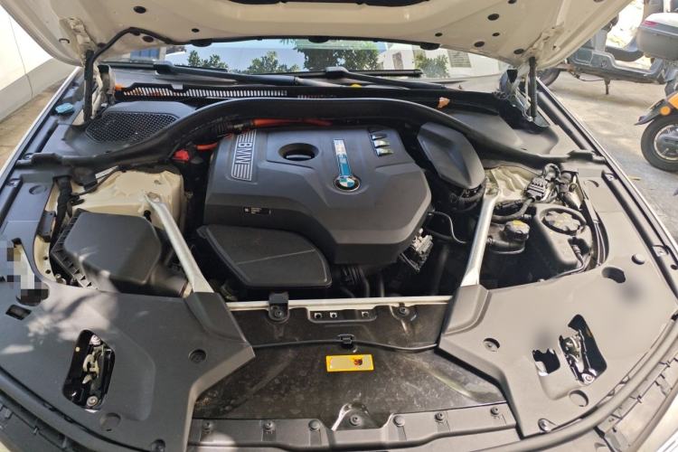Used BMW 5 Series New Energy 2020 Mileage Upgrade Version 530Le Luxury Package Engine Bay