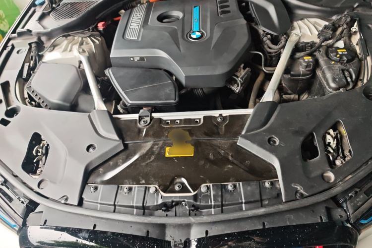 Used BMW 5 Series New Energy 2020 530Le Luxury Package Engine Bay