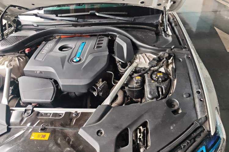 Used BMW 5 Series New Energy 2020 530Le Luxury Package Engine Bay Left