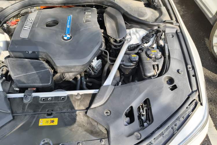 Used BMW 5 Series New Energy 2020 Mileage Upgrade Version 530Le Pioneer Edition Engine Bay Left