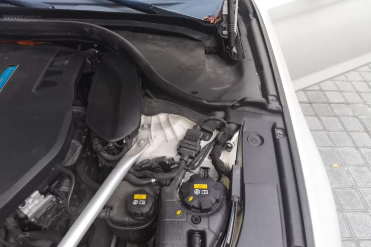 Used BMW 5 Series New Energy 2020 Mileage Upgrade Version 530Le Luxury Package Engine Bay Left